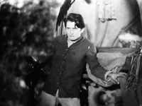   (1927) 

