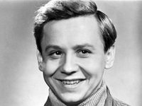 - (1962) 

