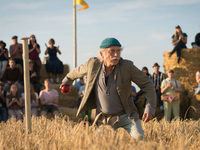   4:    (2019) 
