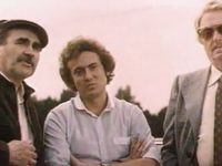    (1981) -  32