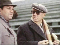      (1975)
