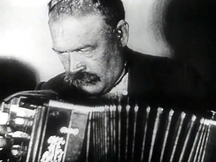  (1926)