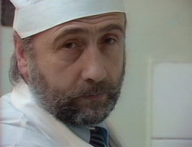   (1989)