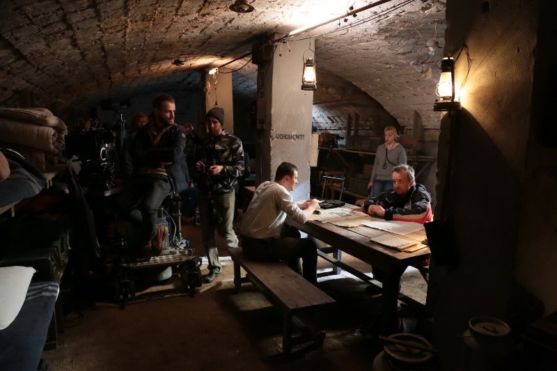 ׸  (2013)