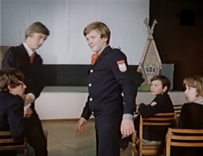     (1976)