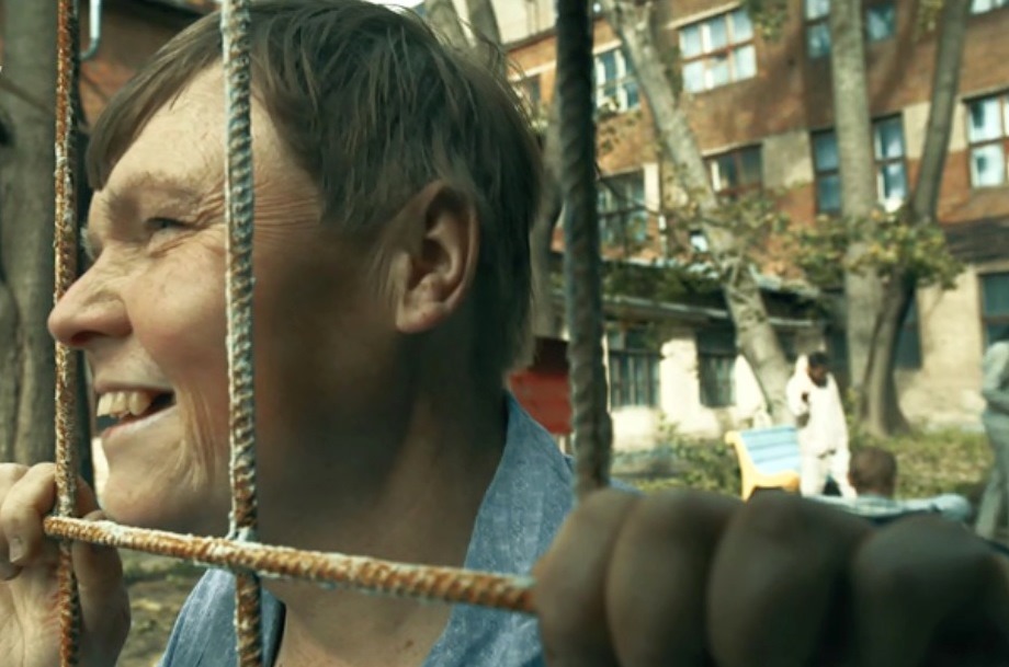  (2019)