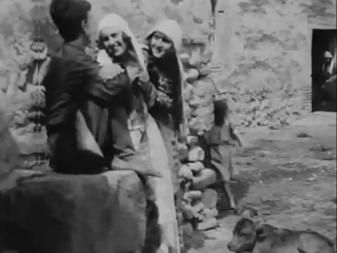   (1922)