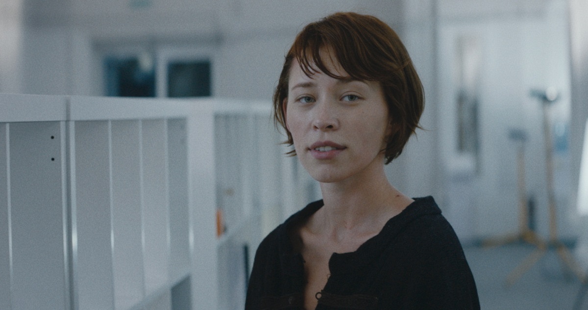  (2019)