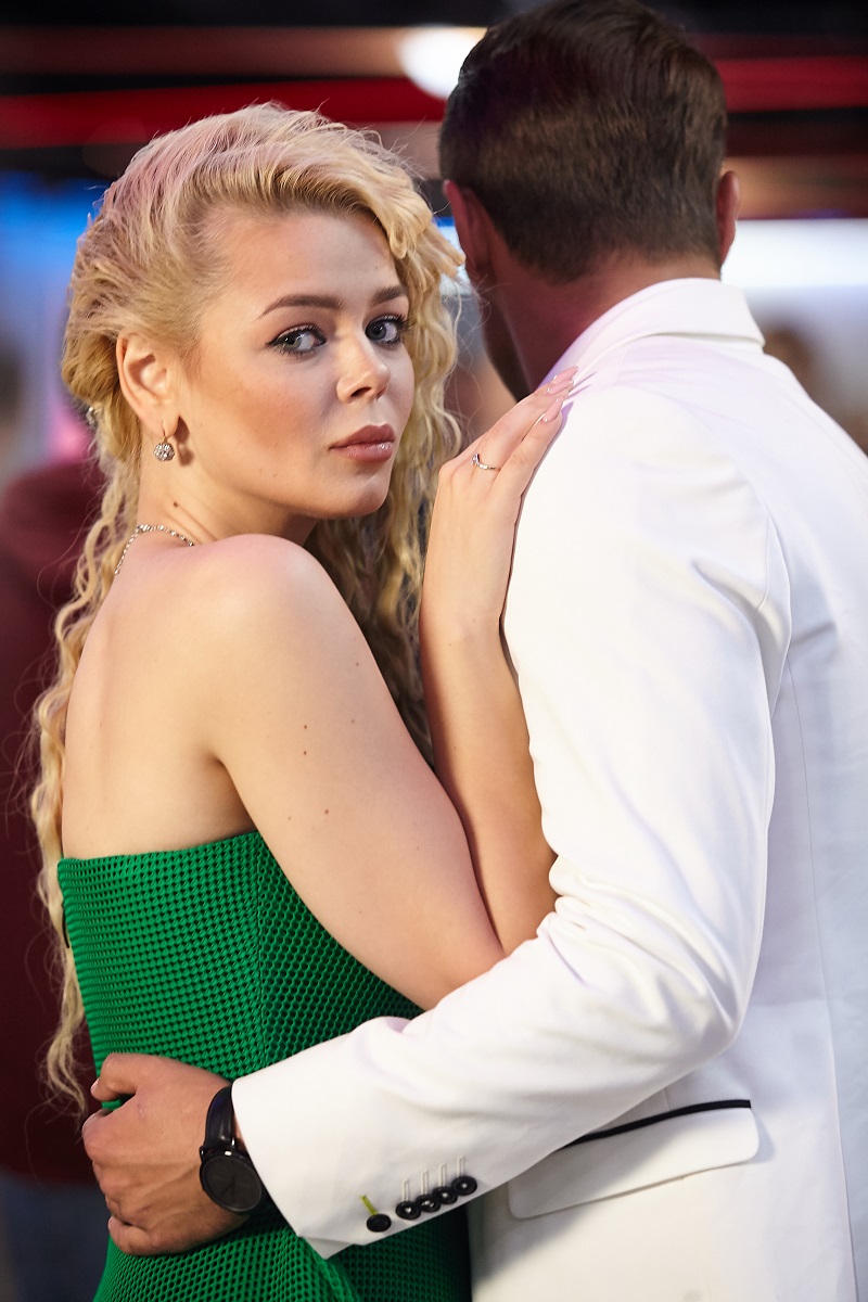   (2019)