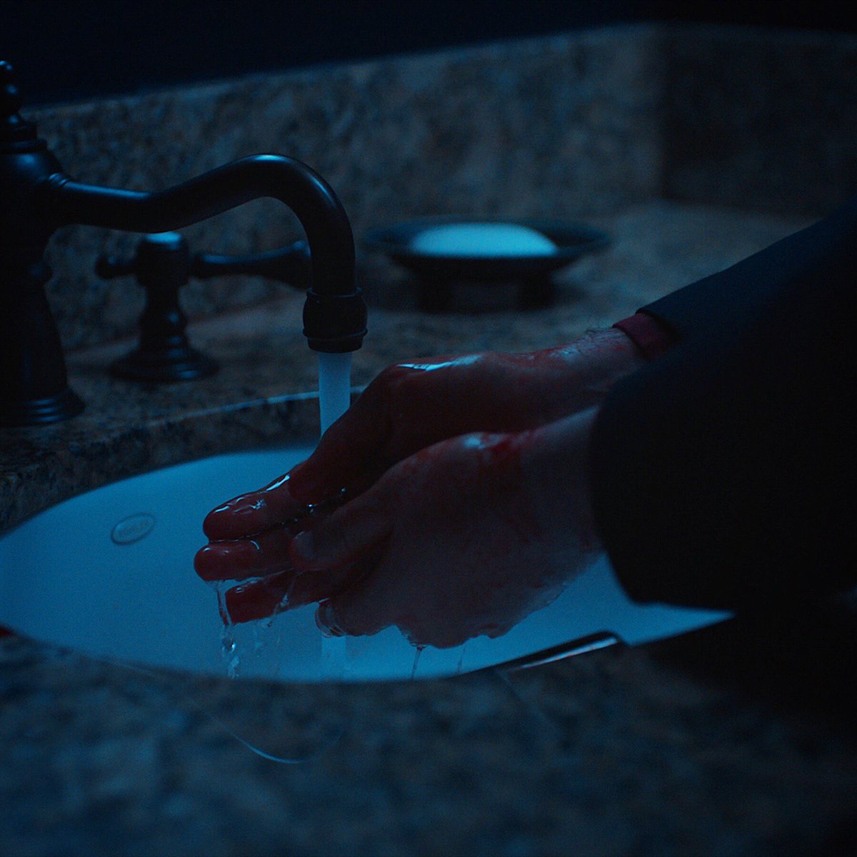  (2018)