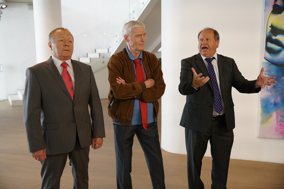   (2020)