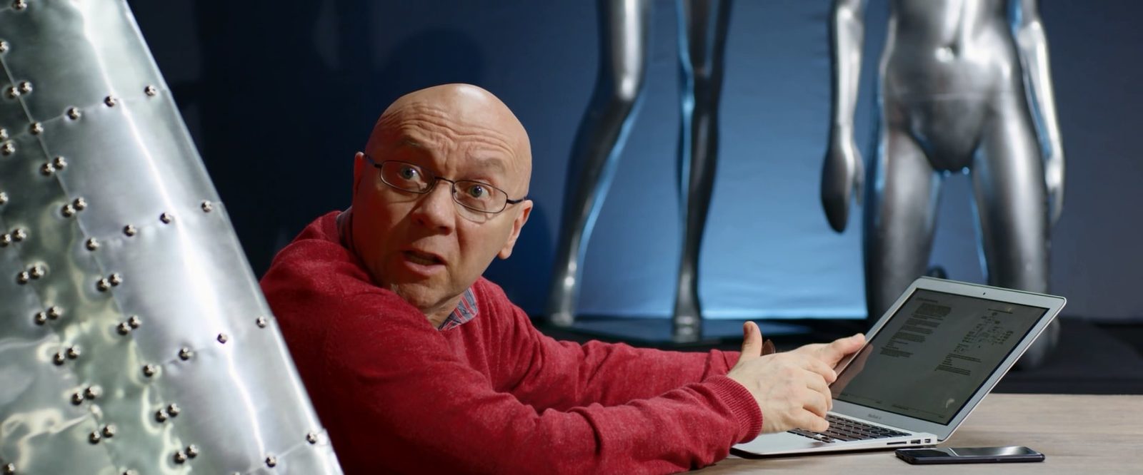   (2021)