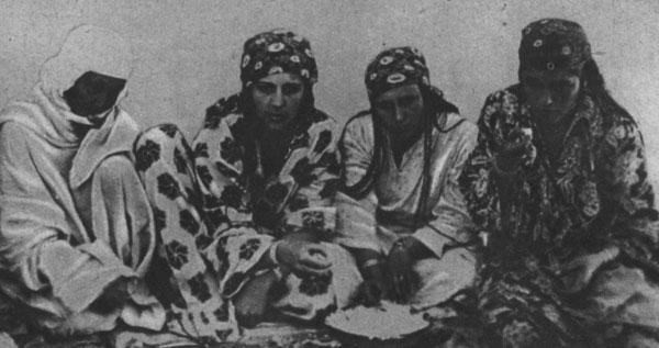 -   (1927)