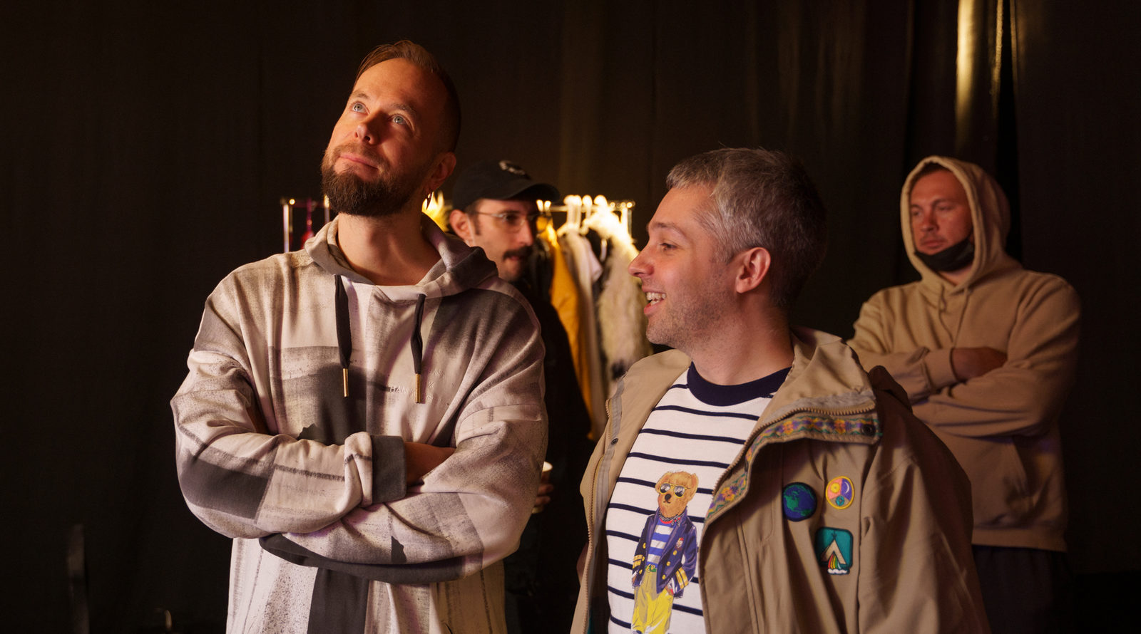 Треки из сериала солд аут все идет по плану