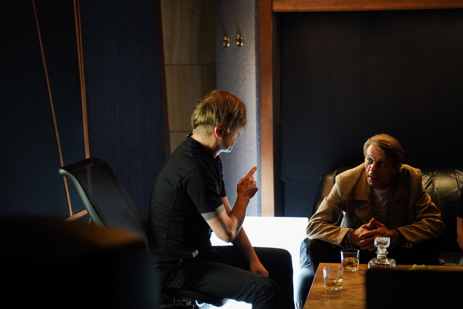 Треки из сериала солд аут все идет по плану