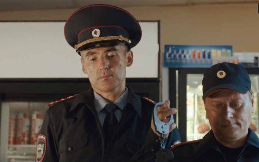 48  (2021) -  ̸