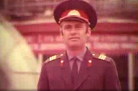   (1976)