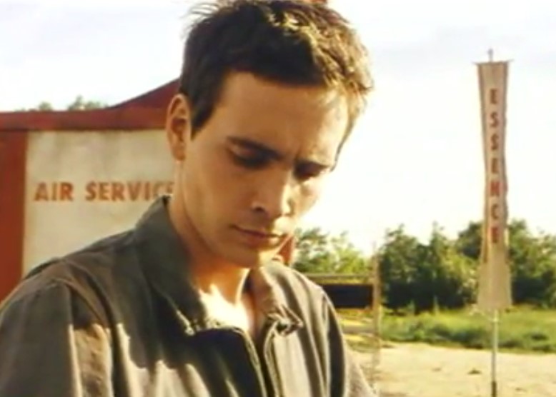   (2000)