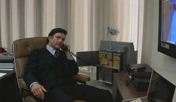    (1975)