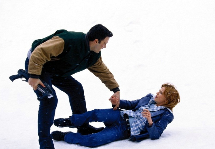   (2000)