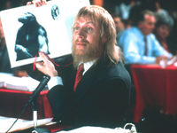   (2001) 
