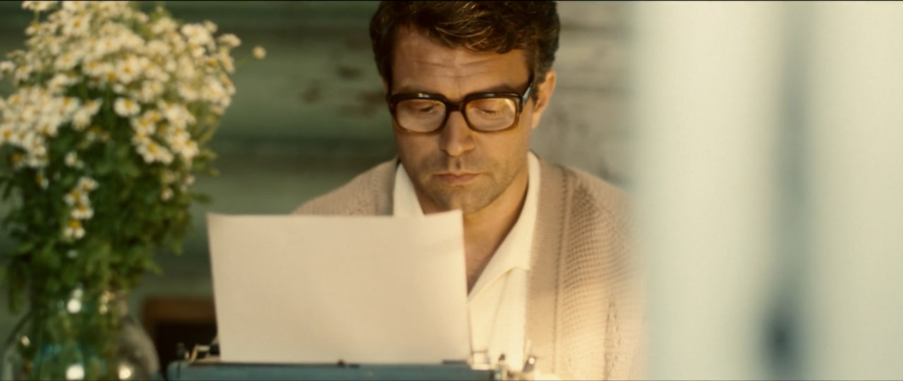 По ту сторону стекла (2024)