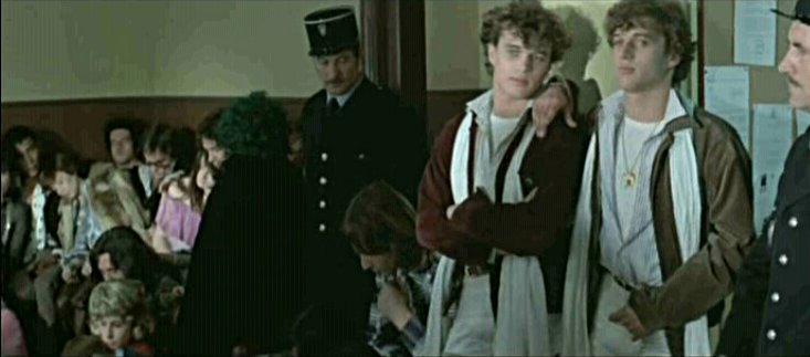   (1976)