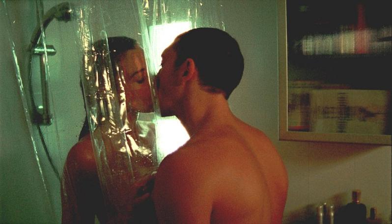  (2002)