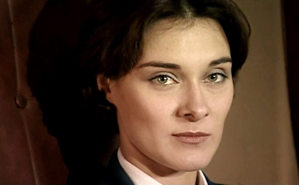 Интимная Сцена С Натальей Курдюбовой – Закон 2002 Интимная Сцена С Натальей Курдюбовой – Закон 2002
