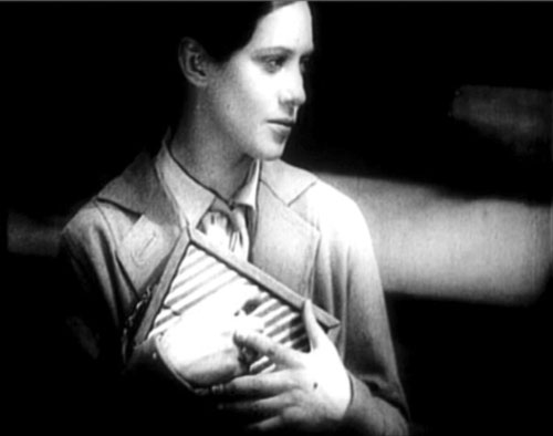   (1929)