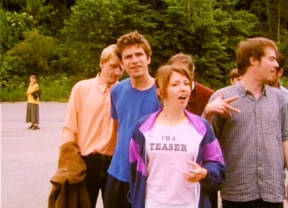  (1998)
