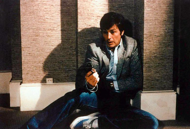    (1981)