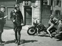   (1957) 
