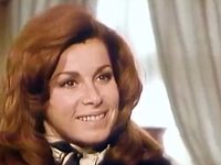      (1975) 
