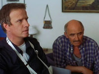  (2001) 
