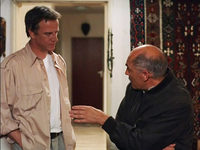  (2001) 
