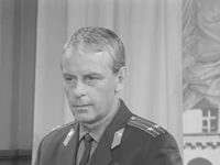   (1972)