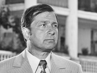    (1977) 
