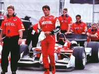  (2001) 
