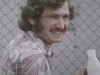      (1976)