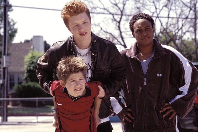    (2001)