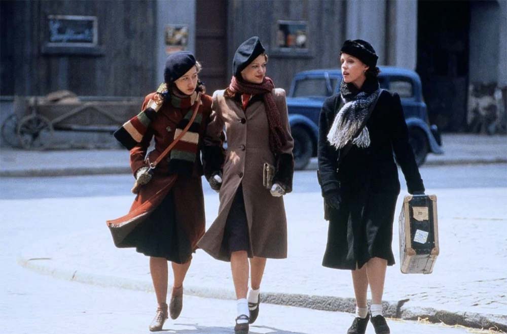    (1999)