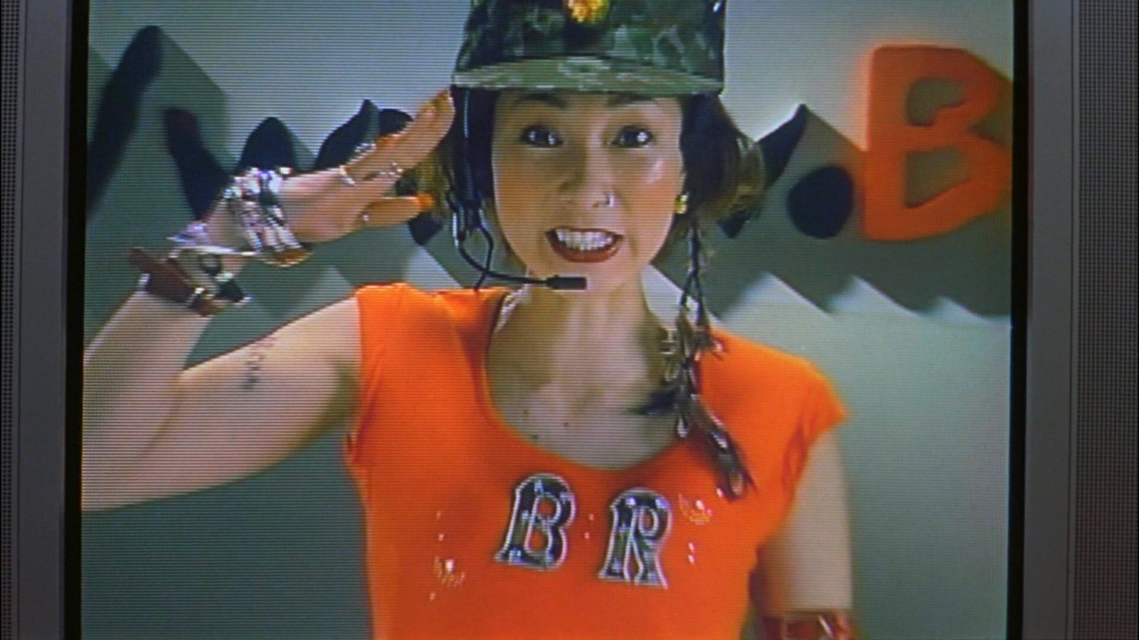   (2000)
