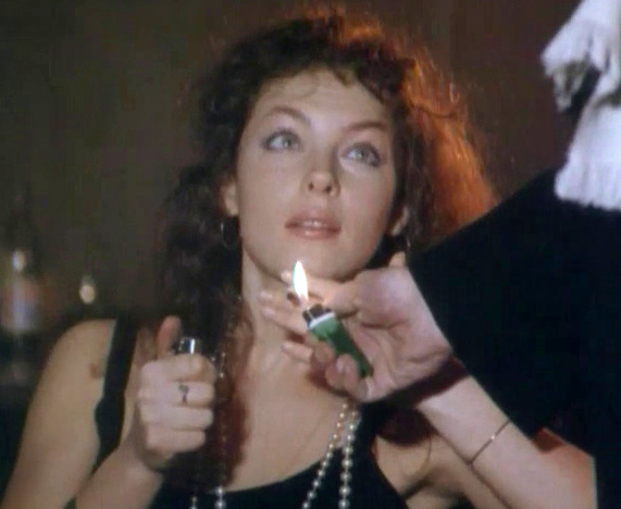 Ухажер Ласкает Грудь Ольги Кабо – Любовь Немолодого Человека 1990 Ухажер Ласкает Грудь Ольги Кабо – Любовь Немолодого Человека 1990