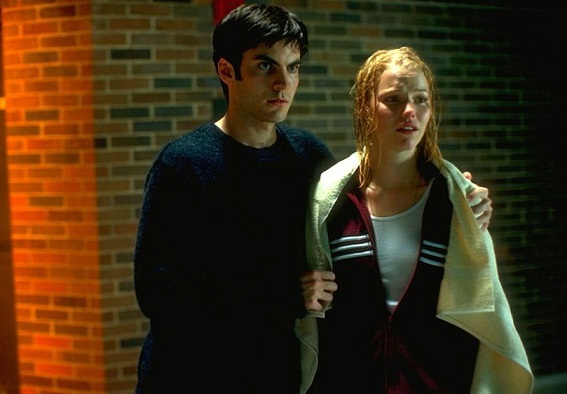   (2001)