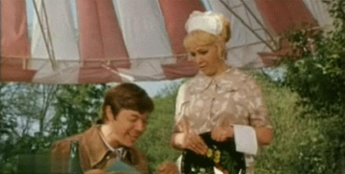 Сексуальная Ирина Понаровская В Купальнике – Меня Это Не Касается 1976