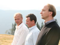    (2009) 

