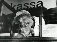    (1982) 
