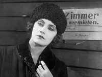   (1925) 

