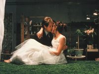  (2001) 

